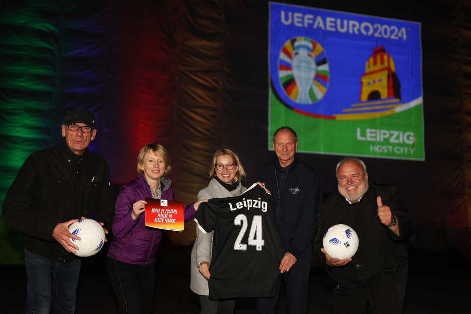 Jürgen Zielinski, Lydia Schubert, Katja Büchel, Perry Bräutigam und Prof. Dr. Jörg Junhold (v.l.n.r.) begleiteten den Logo-Launch in Leipzig.