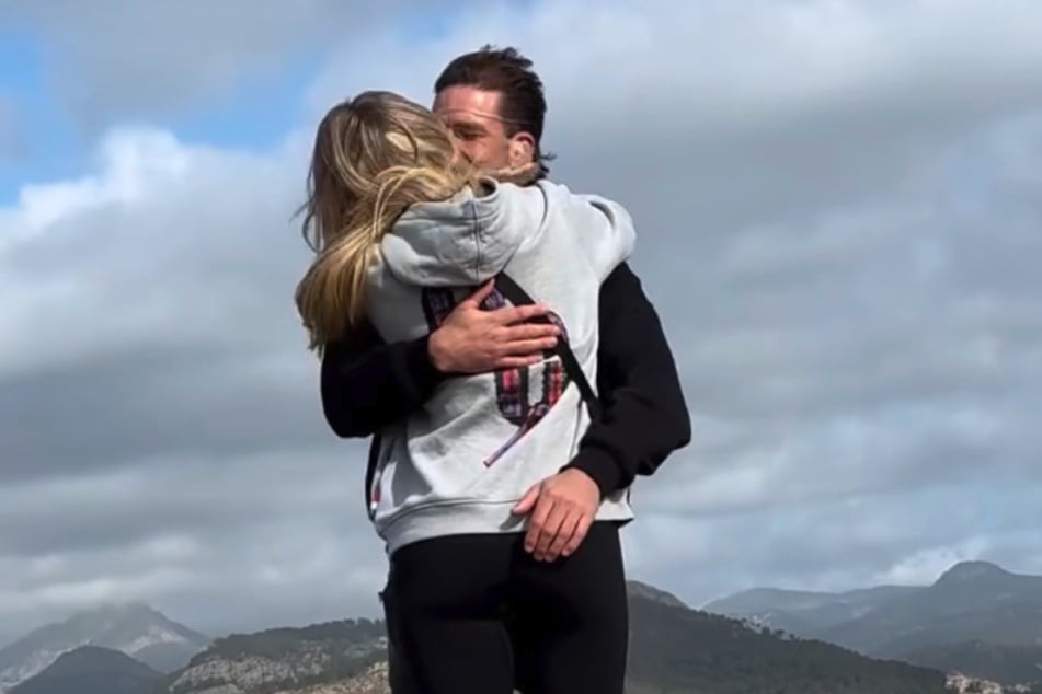 Schluss mit Turteln: Stattdessen schießen Marco und Coco jetzt auf Social Media gegeneinander.