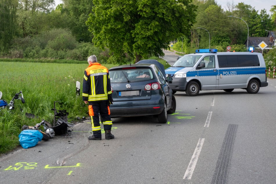 Motorradfahrer (†61) nach Unfall verstorben, ein Kind schwer verletzt