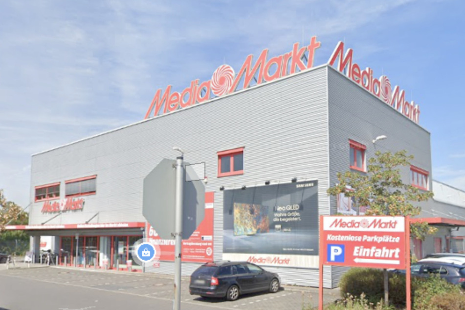 MediaMarkt Duisburg-Großenbaum auf der Keniastraße 37.