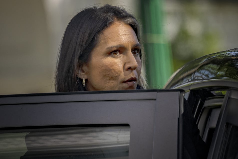 National Intelligence Director Tulsi Gabbard has surfaced in a photo from the White House amid speculation that she opposed strikes on Iran.