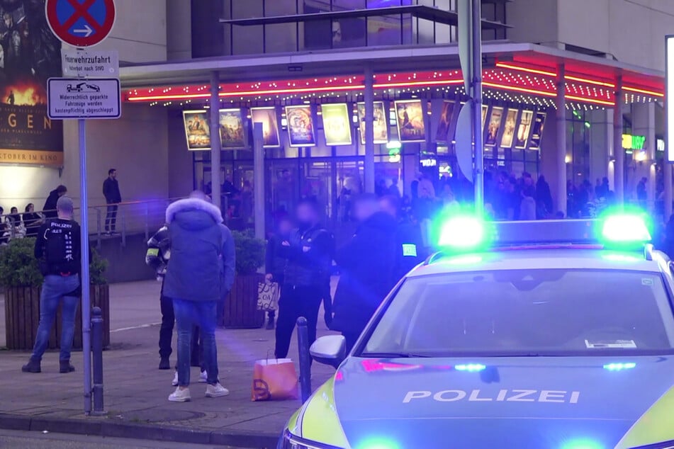 Die Polizei war am Männertag im Sulzbacher Multiplex-Kino "Kinopolis" im Einsatz. (Archivbild)