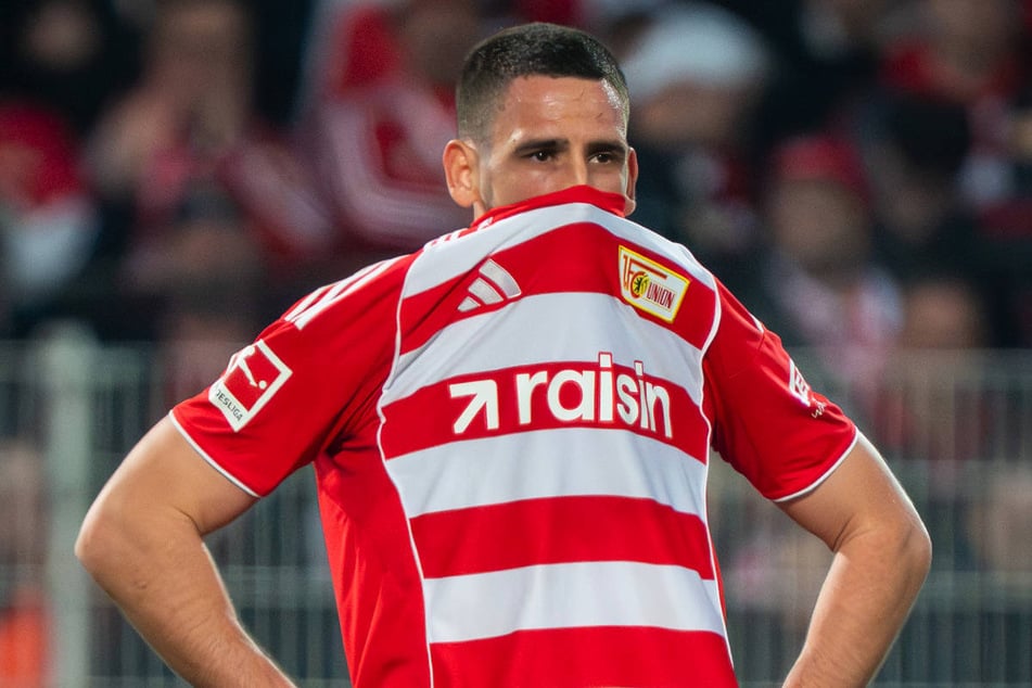 Rani Khediras (32) Reaktion nach Abpfiff spricht Bände.