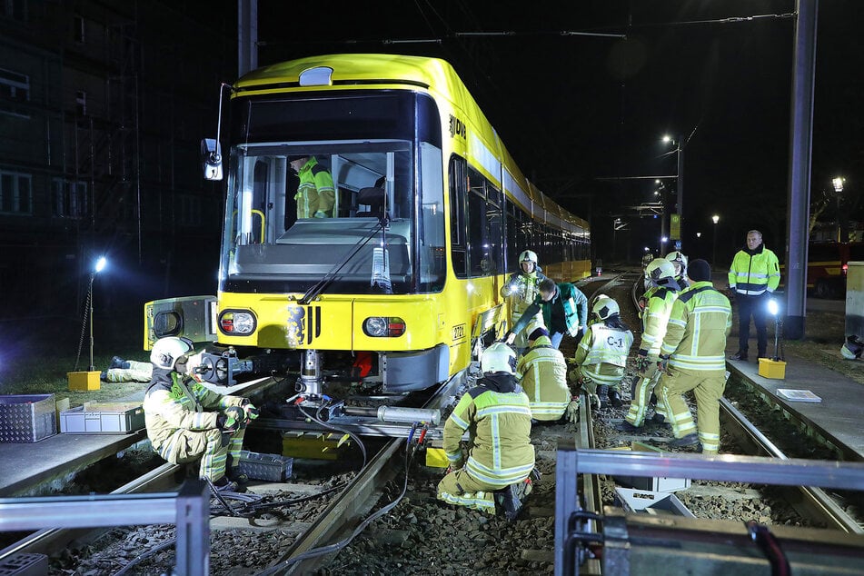 Sabotage führte am Dienstagabend zur Entgleisung einer Straßenbahn der Linie 4 in Coswig.