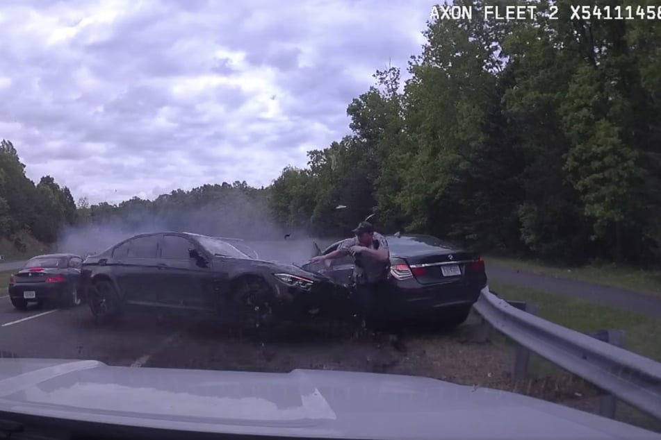 Ein BMW-Fahrer hatte die Kontrolle über seinen Wagen verloren und war direkt in die Kontrolle gerast.