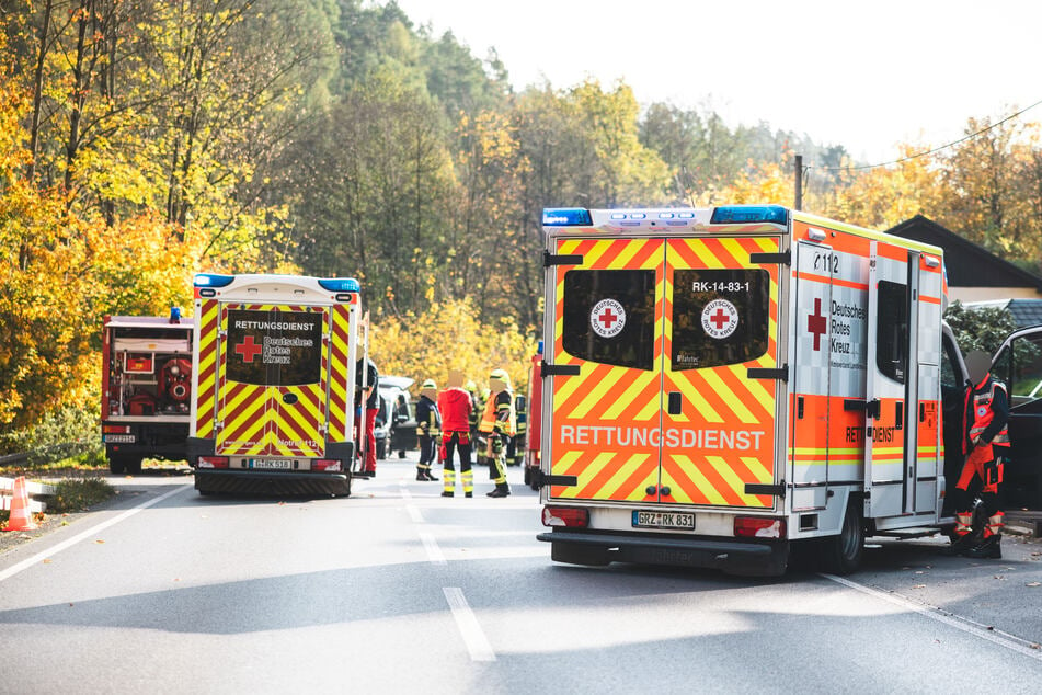 Drei Menschen wurden leicht verletzt.