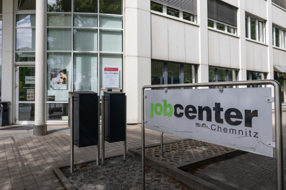 Bayrische Gräfin betrügt Chemnitzer Jobcenter und glänzt vor Gericht mit Abwesenheit