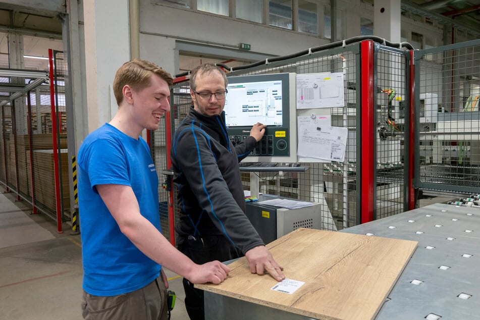 Zum Tag des Handwerks bekommen Groß und Klein spannende Einblicke in die Welt des Holz(baus).