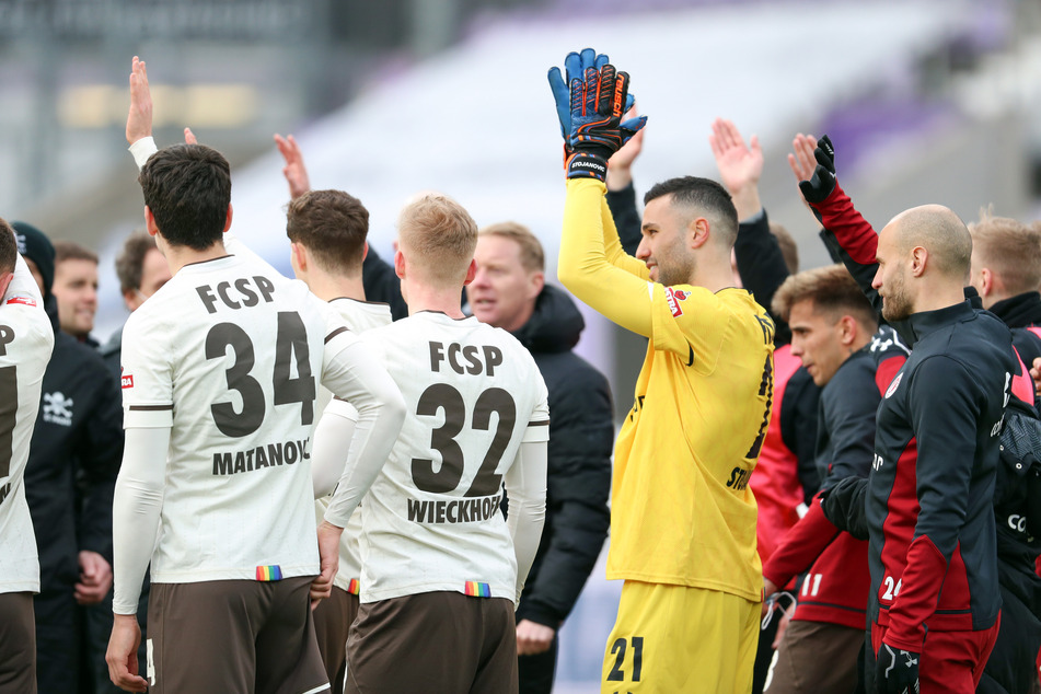 Die Spieler des FC St. Pauli können mit einem guten Gefühl in die Länderspielpause gehen. Die Kiezkicker sind auf dem besten Weg zum Klassenerhalt.