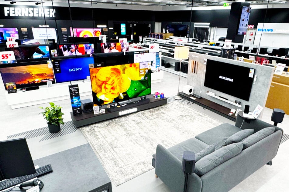 Mit vielen Sonderangebote feiert MediaMarkt München-Pasing Neueröffnung nach Umbau.