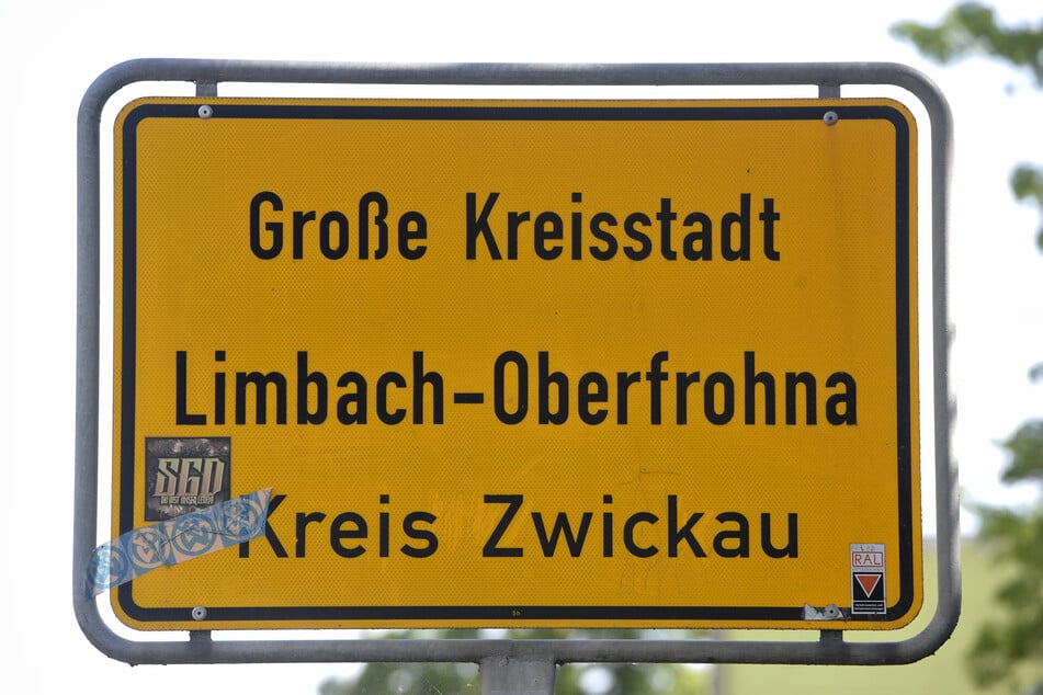 In Limbach-Oberfrohna brachte K. die Drogen in Umlauf.