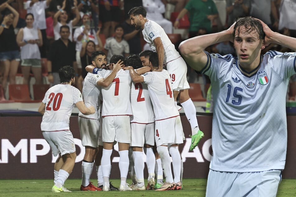 Während die Iraner ausgelassen ihre Qualifikation für die WM 2026 feierten, herrschte bei den Italienern (hier Francesco Pio Esposito, r.) Fassungslosigkeit.