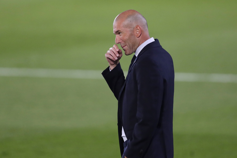 Zinedine Zidane (48) hat mit seinem Team viel Arbeit vor sich.