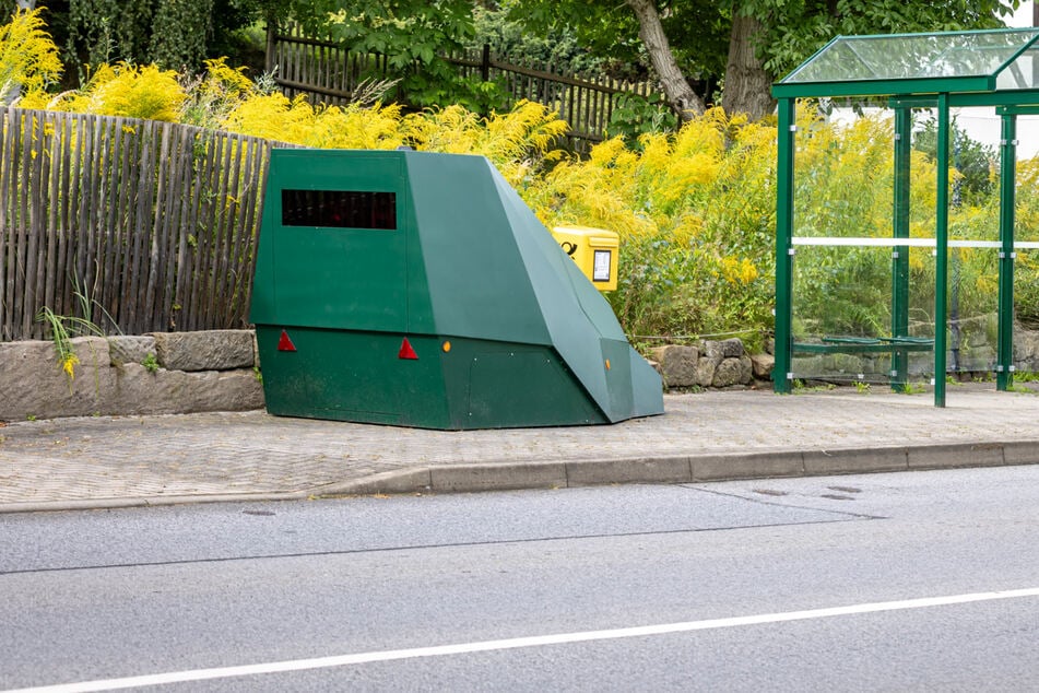 Stationäres Gerät weg, dafür wacht jetzt hier ein Superblitzer
