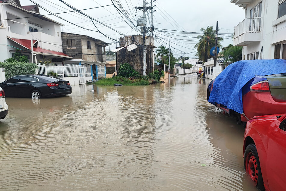 Auf San Andres Island (Kolumbien) stand das Wasser auf den Straßen.