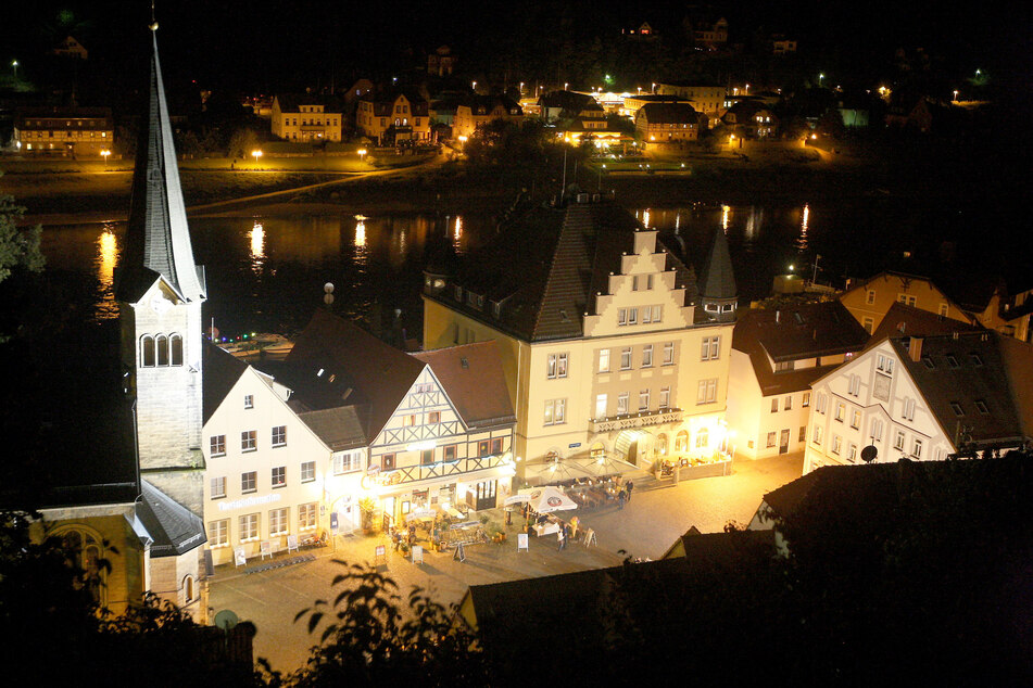 Auf dem Marktplatz in Stadt Wehlen wird's im Zuge der "Nacht der 1000 Lichter" wahrlich romantisch. (Archivbild)