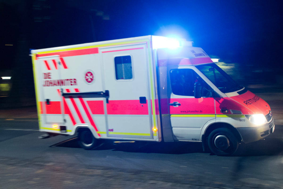 Am Samstagabend sind zwei Menschen bei einem Verkehrsunfall auf der Landstraße 29 auf Rügen schwer verletzt worden. (Symbolfoto)