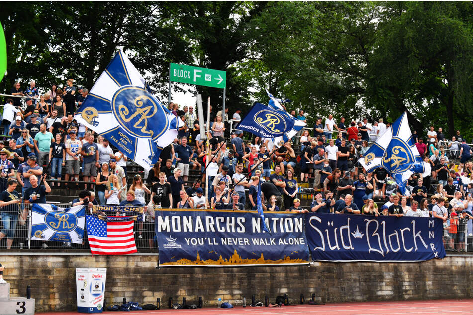 Die 1530 Fans im Stadion waren begeistert vom Auftritt ihrer Dresden Monarchs. Das nächste Heimspiel steigt am 7. August gegen die Kiel Baltic Hurricanes.