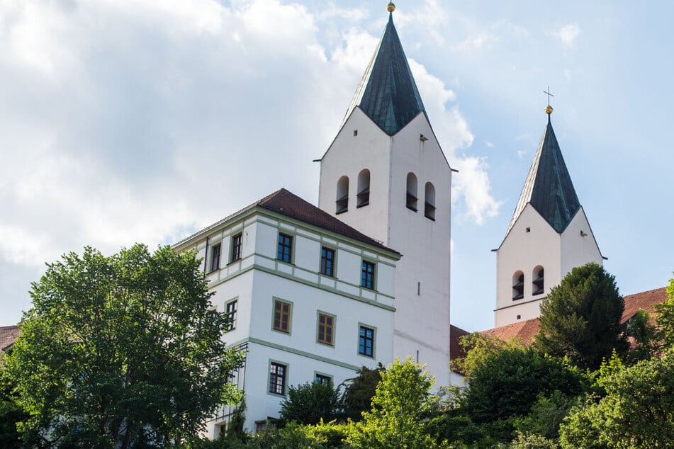 Bayern gehen die Priester aus: Was der Mangel für die Gemeinden bedeutet