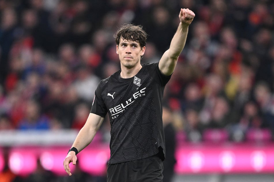 Mitspieler Philipp Sander (28) ließ durchblicken, dass sich Reitz den ein oder anderen doofen Kabinenspruch anhören muss.