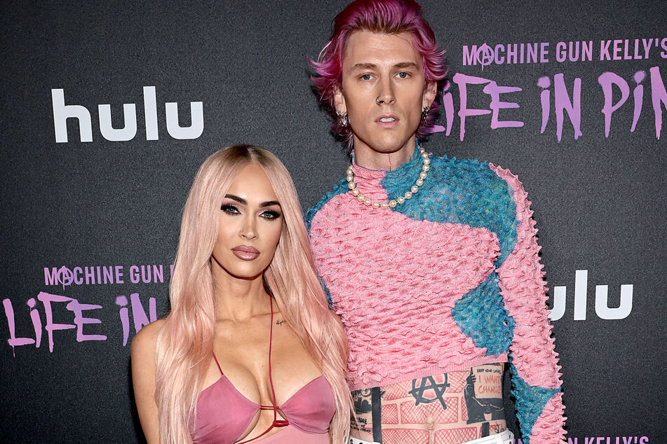 Megan Fox (l.) and Machine Gun Kelly (r.) are seemingly still making things work after confirming the end of their engagement.
