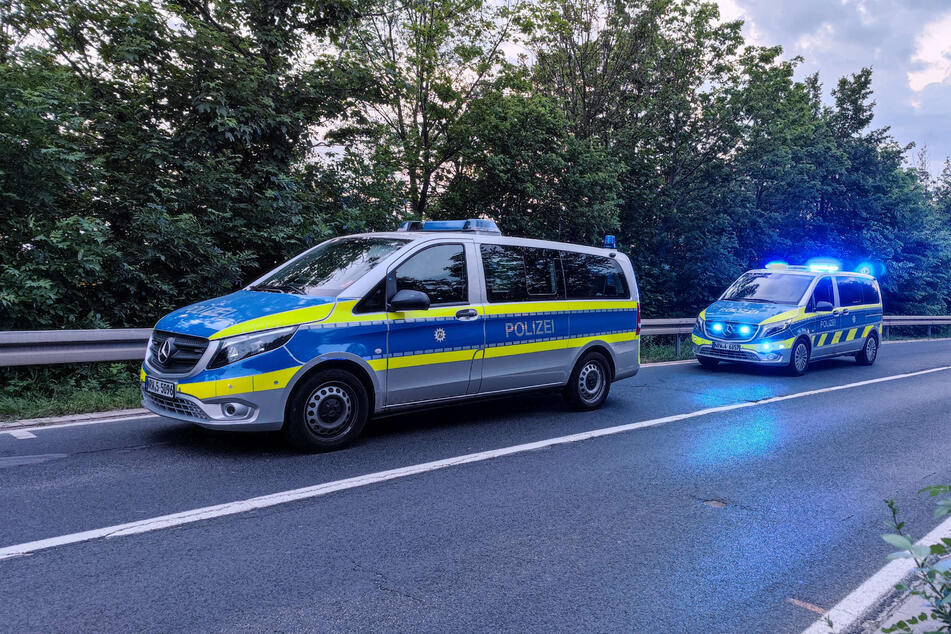 Nach dem tödlichen Unfall am Donnerstagabend in Rheinbach (bei Bonn) sucht die Polizei nach dem anderen beteiligten Motorradfahrer.