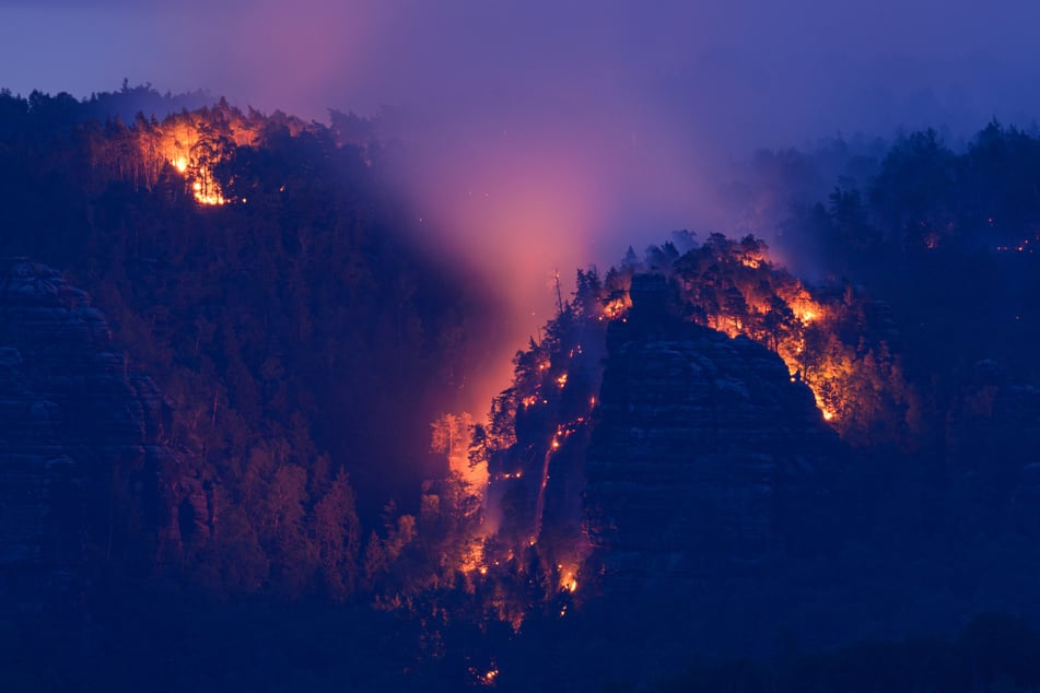 Als Konsequenz aus den verheerenden Waldbränden in der Sächsischen Schweiz fordert die Linke Neuerungen im Gesetz über den Brand- und Katastrophenschutz.