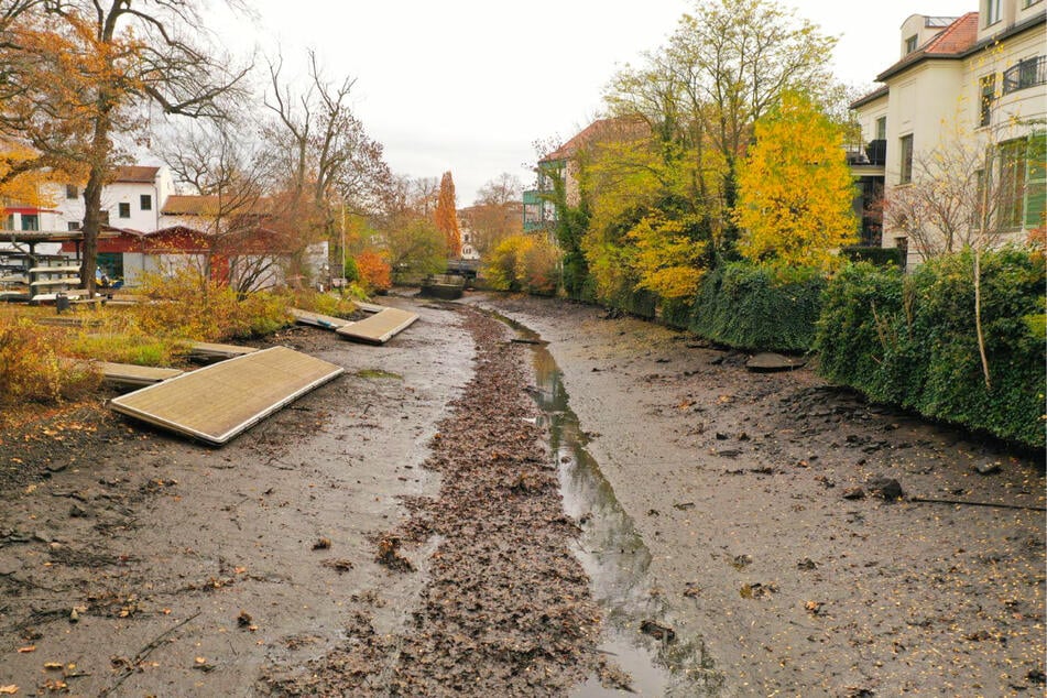 Auch die Nebenflüsse sind fast leer. In wenigen Tagen wird hier aber wieder reichlich Wasser fließen.