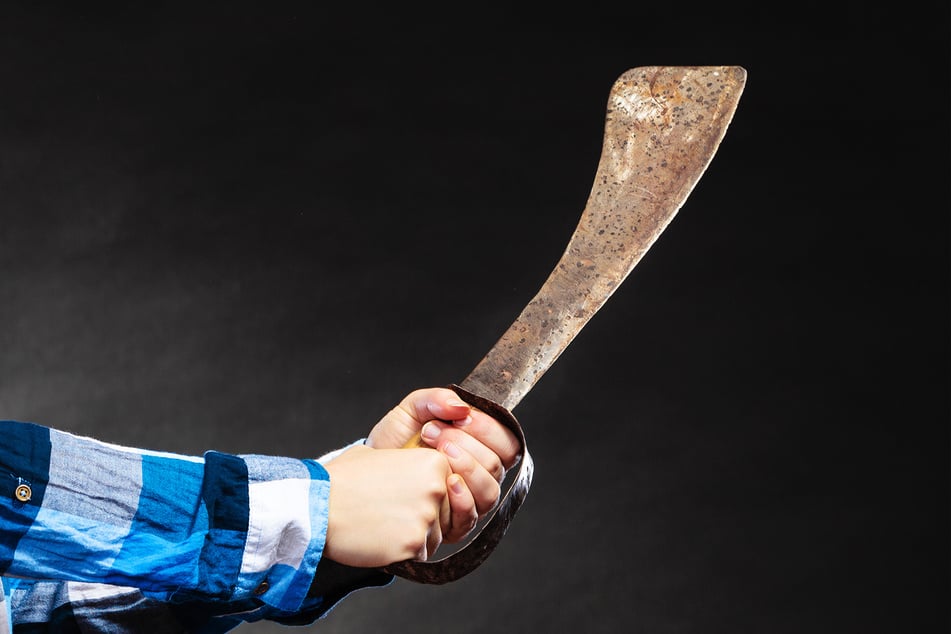 Mit einer Machete soll Couch mehrfach zugeschlagen haben. (Symbolbild)