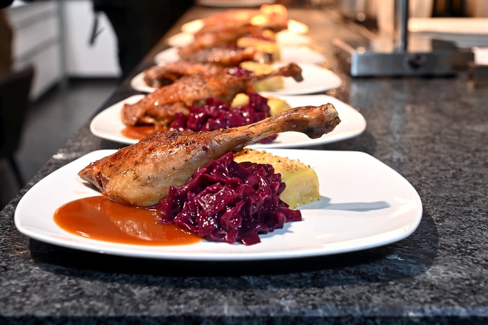 Ente ohne Ende gibt's bei den Dinnershows "Mafia Mia" und "Moments".