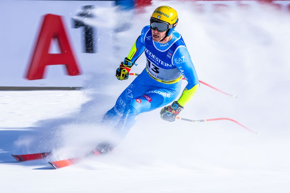 Mattia Casse (35) stürzte im Abfahrtstraining von Kvitfjell schwer und musste minutenlang behandelt werden.