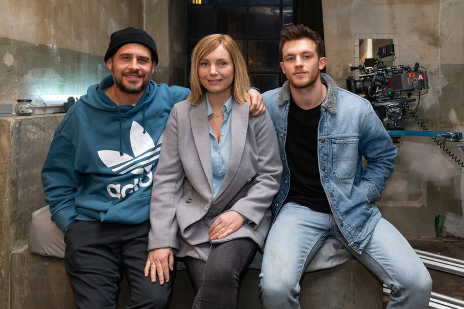 Moritz Bleibtreu, Nadja Uhl und Jannis Niewöhner (v.l.) während der Dreharbeiten zum Psychothriller "Cortex". (Archiv)