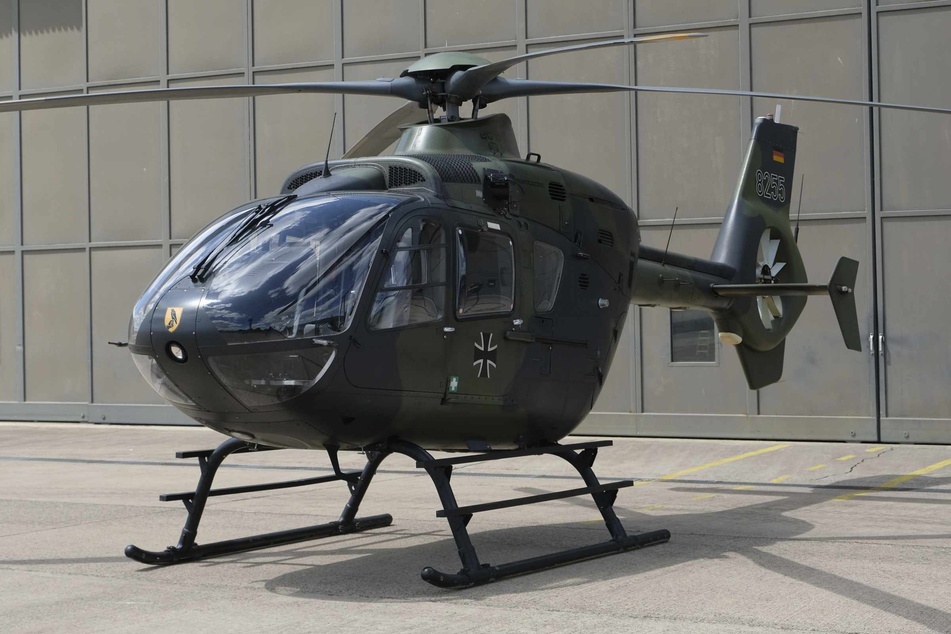 In Niedersachsen ist ein Bundeswehr-Hubschrauber des Typs EC-135 verunfallt.