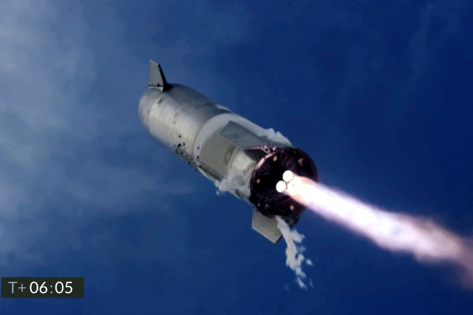 Die "Starship"-Rakete von SpaceX legte eine saubere Landung hin, doch dann ging irgendetwas schief.