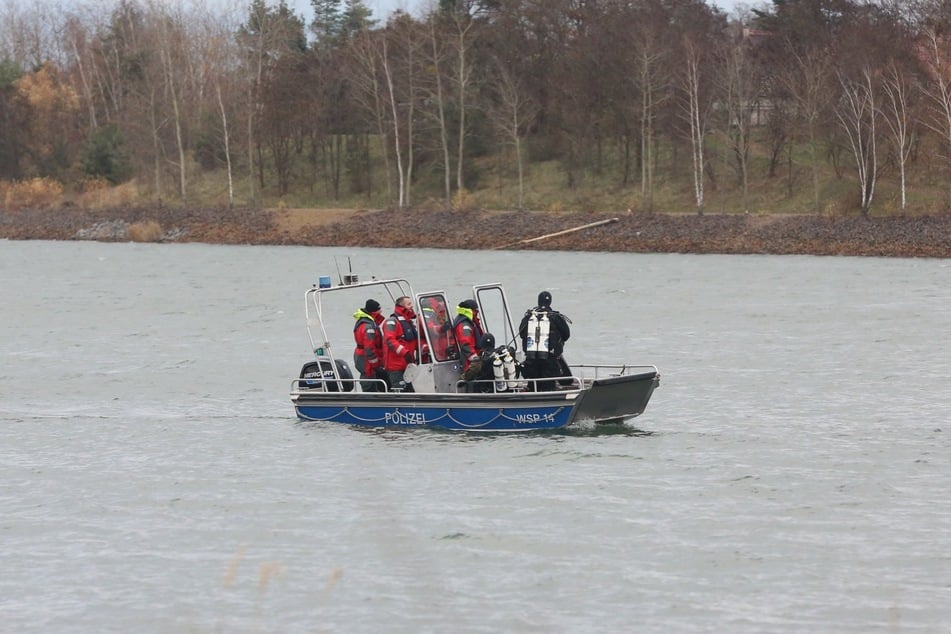 Der 63-jährige Angler wird weiterhin vermisst.