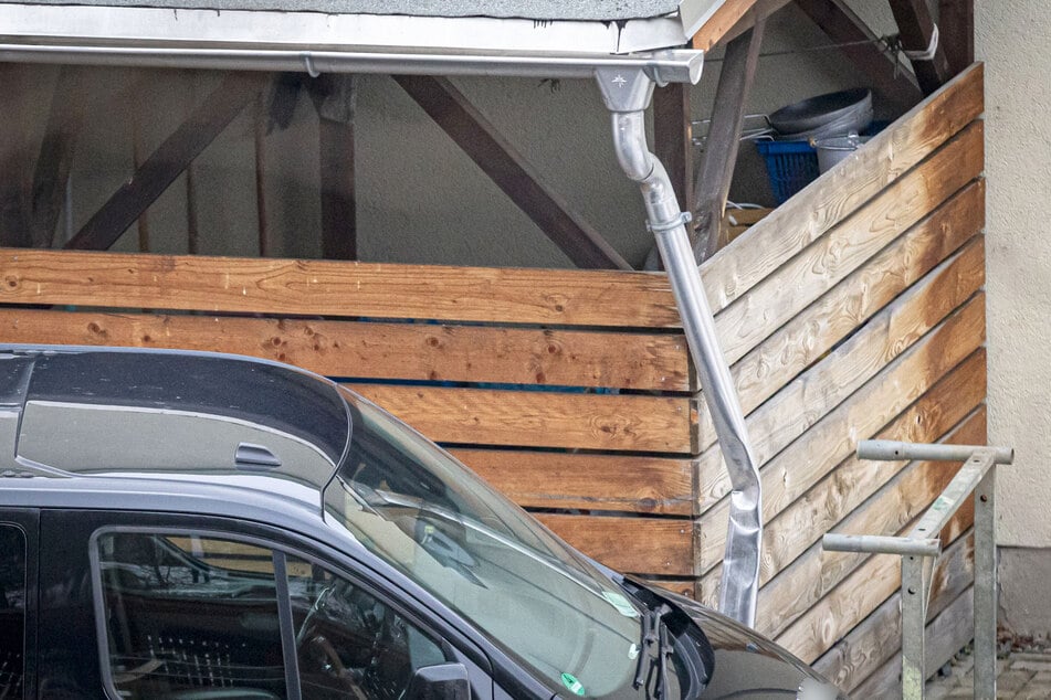 Der Mann erlitt durch den Unfall schwere Verletzungen.