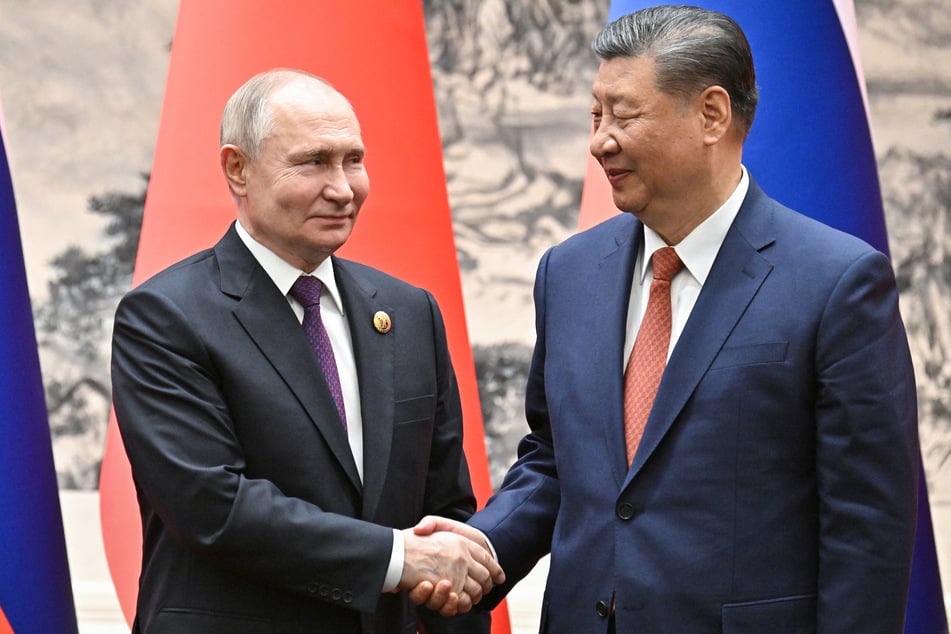 Xi Jinping urges Russia to "expand" ties with China