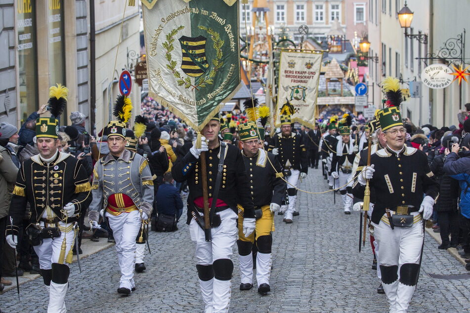 Bergparaden und Weihnachtsmärkte können in Sachsen unter bestimmten Bedingungen stattfinden.