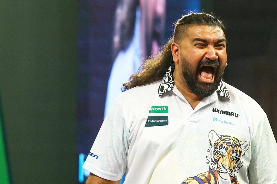 Sensation und Gänsehaut im Ally Pally: Darts-Außenseiter schreibt Geschichte