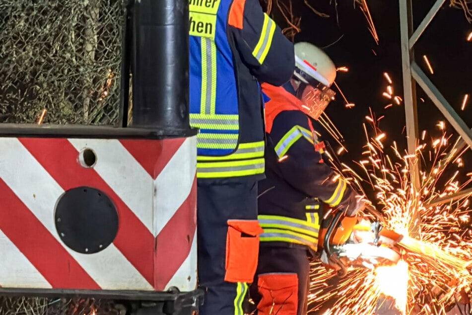 Feuerwehr muss vier Tage nach Crash nochmal zur Unfallstelle