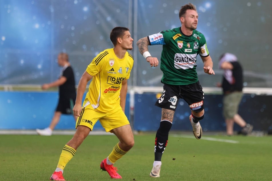 Michael Sollbauer (r.) stieg am Freitag mit dem SV Ried in die Bundesliga auf.