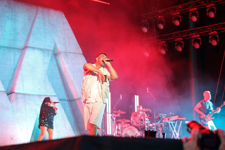 Marteria (43) lieferte bei seinem Heimspiel in Rostock auf der Bühne richtig ab.