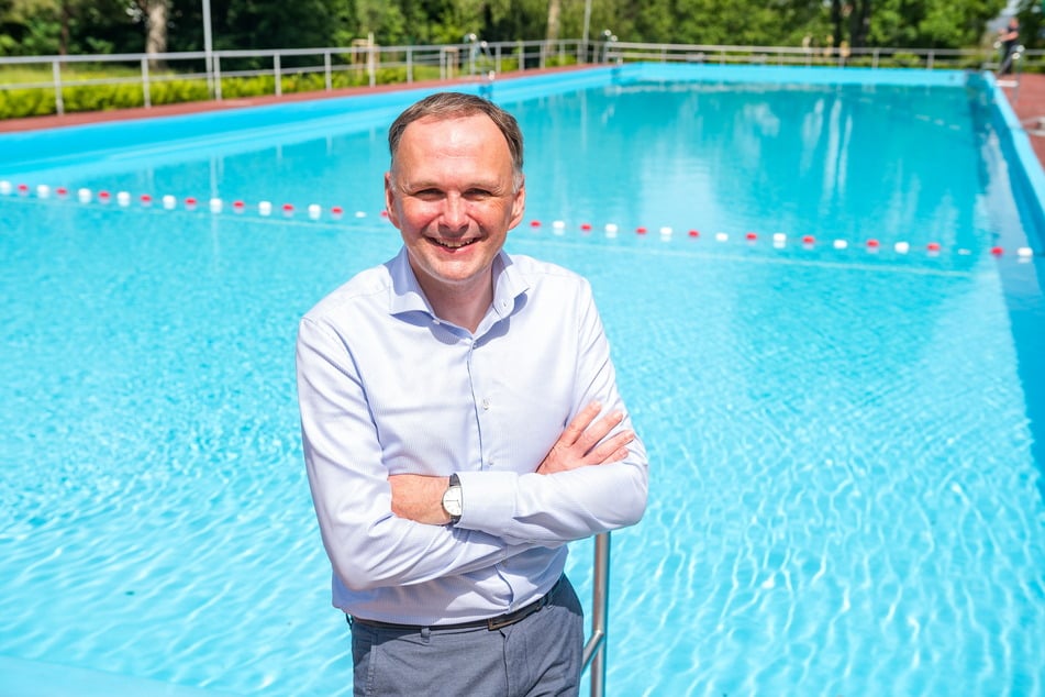 Linken-Fraktionsvorsitzender André Schollbach (45) geht laut eigener Auskunft auch gern mal ohne Kleidung baden.