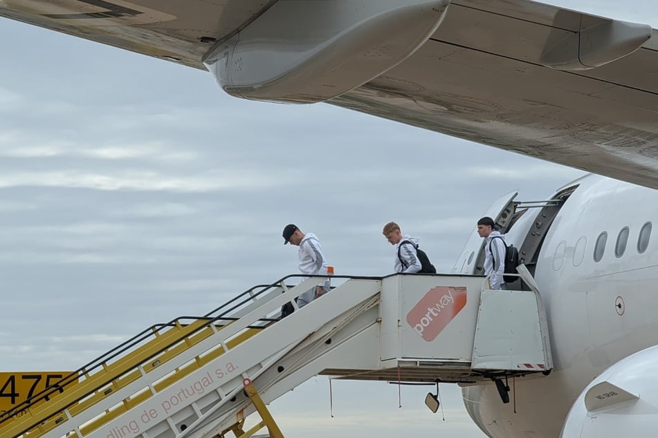 In Portugal angekommen: (v.l.) David Raum (27), Nicolas Seiwald (24) und Andrija Maksimovic (18).