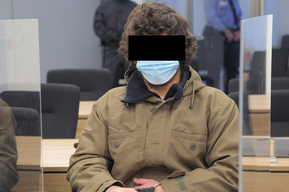 Wirkte bei den Zeugenaussagen teilnahmslos: der radikale Islamist Abdullah A. H. H. (21).