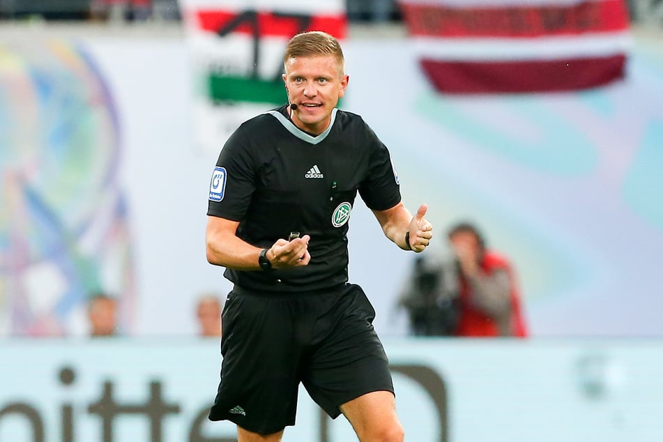 Robert Schröder ist heute Abend in Kiel der starke Mann an der Pfeife.