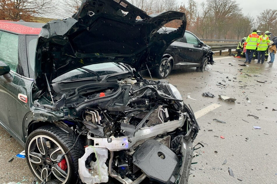 Die Autobahn blieb bei Mindelheim rund eineinhalb Stunden lang gesperrt.