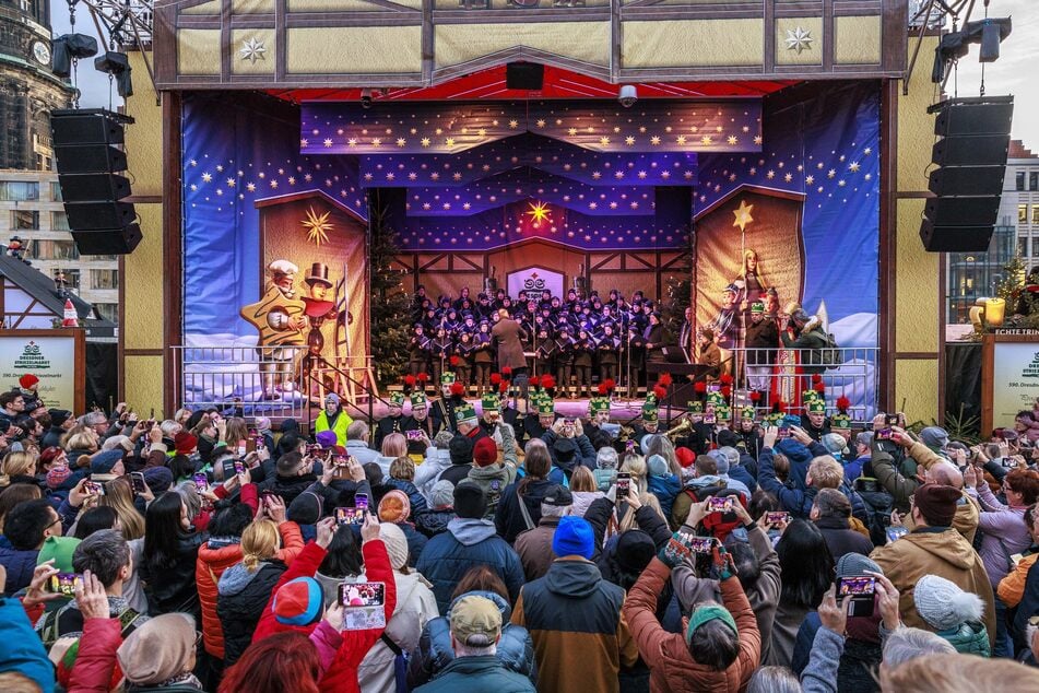 Zur Eröffnung präsentierte der Kreuzchor die tollsten Weihnachtslieder.