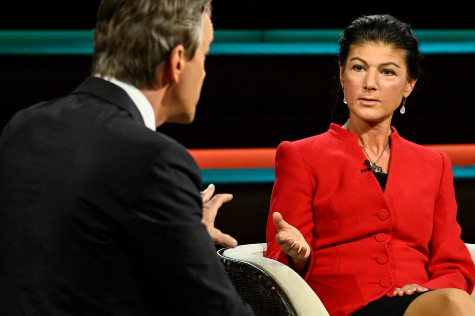 Wie Markus Lanz auf heftigen Vorwurf reagiert, findet Sahra Wagenknecht erstaunlich: "Sie leugnen das?"