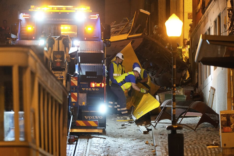 Bezüglich der Herkunft der Todesopfer herrscht nach dem Seilbahn-Unglück inzwischen Klarheit. Bei der Unfallursache nicht.